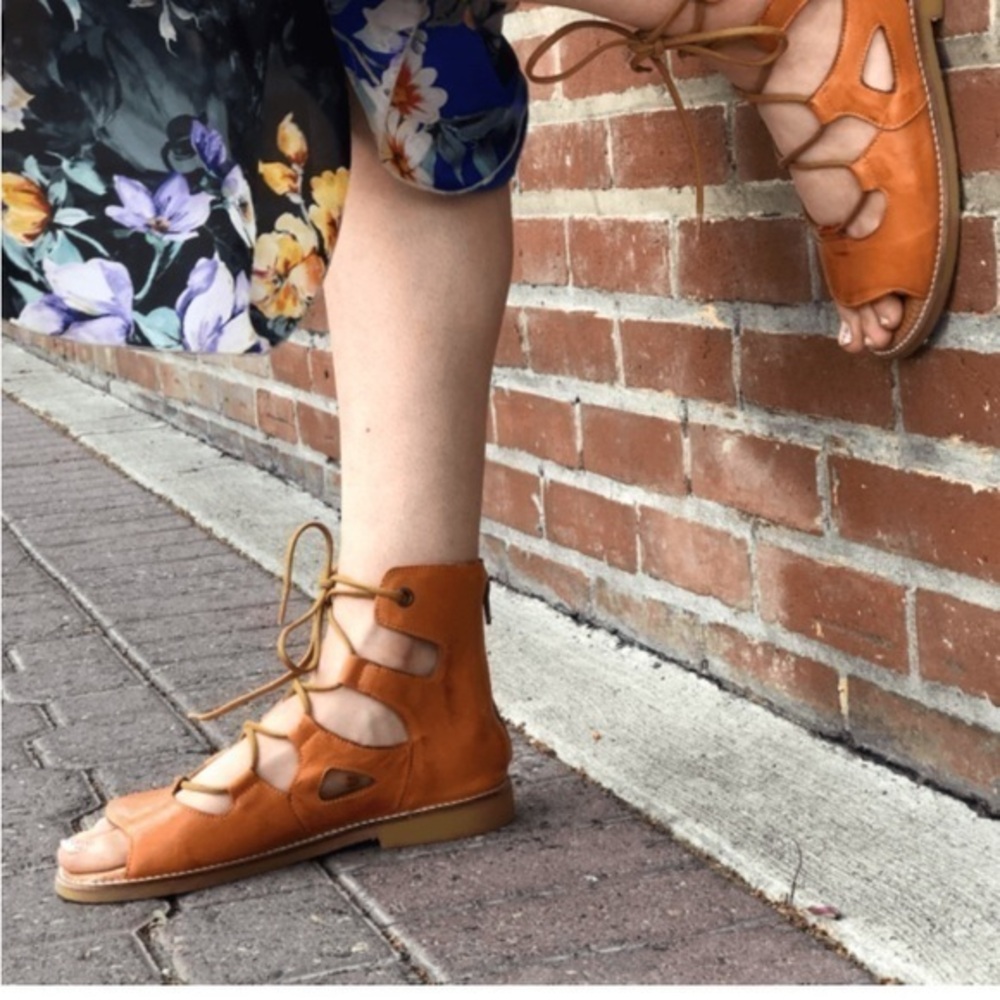 Steve Madden Shannin Gladiator Lace Up Sandal Size 8.5